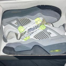 Jordan 4s Neon 