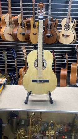 Classical guitar new Nuevo Guitarra classica $80