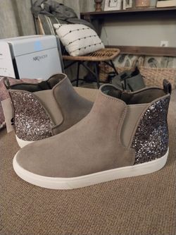 Girls Boots New With Tags