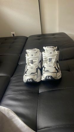 Balenciaga runners