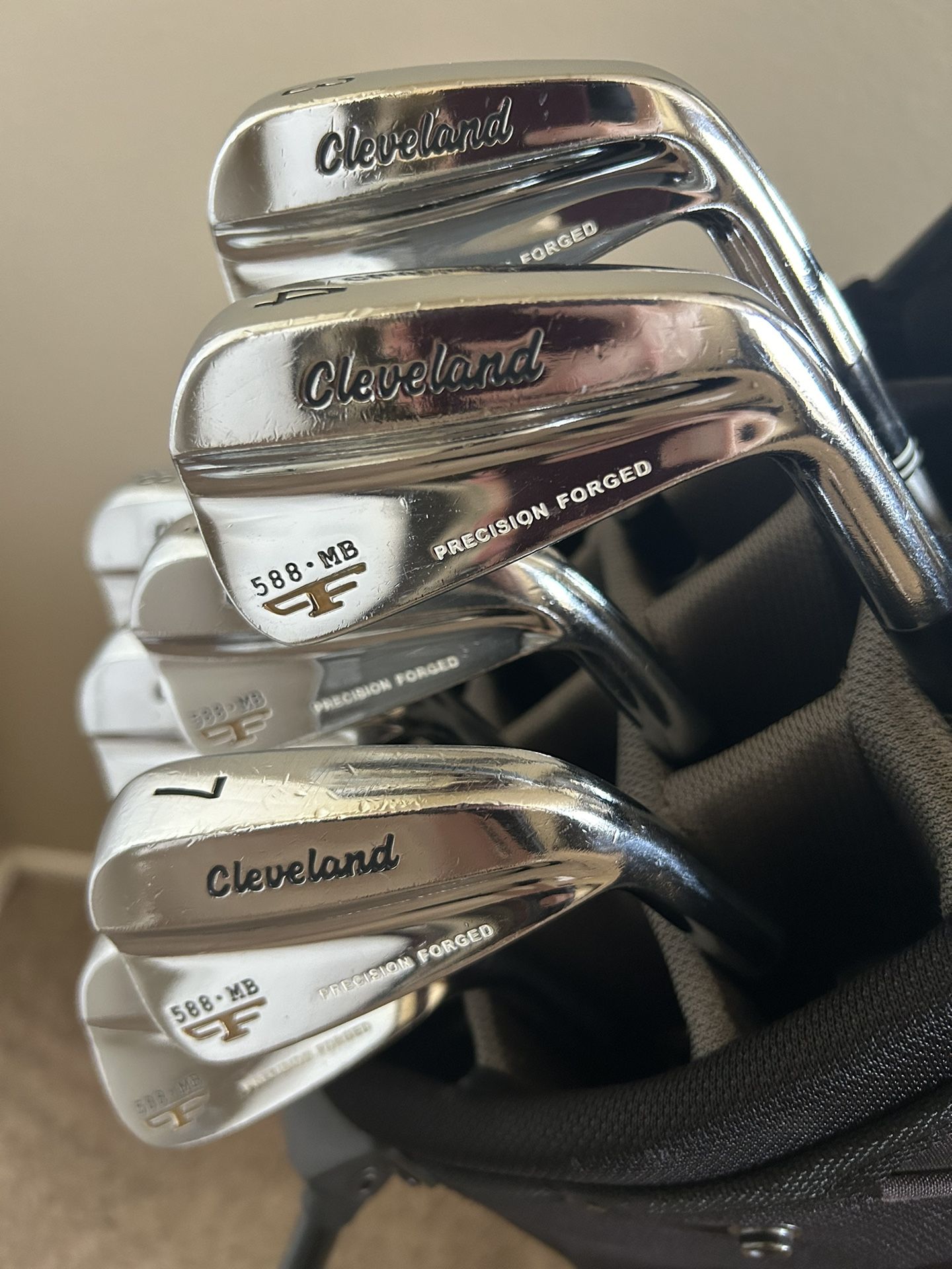 Cleveland Golf 588 MB Iron Set for Sale in Santa Ana, CA - OfferUp