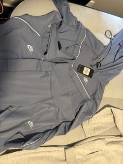 NIKE TECHS ALL SIZE & COLORS