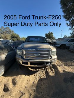 2005 Ford Truck -F250 5.4L Automatic Transmission 4x2 For parts only