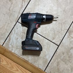 Bosh Drill With One Battery And One Charger