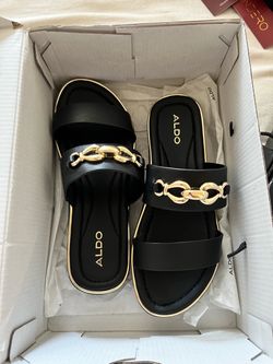 Women sandals