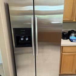 Stainless Steel KitchenAid Refrigerator – Excellent Condition!