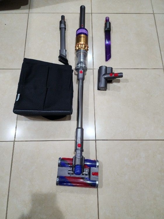 Dyson Omni-glide + With Extra Accessories 