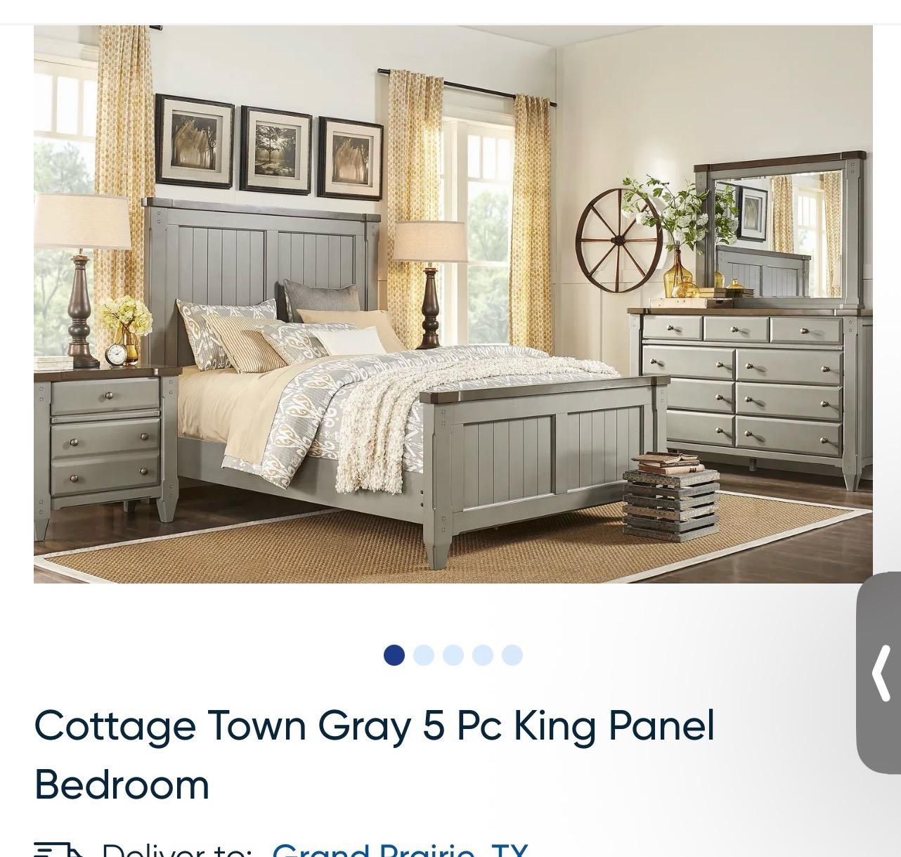 Queen Bedroom Set. Bed And Dresser With mirror