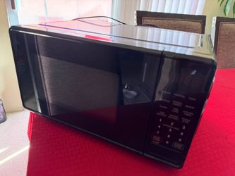 Black Countertop Microwave Oven