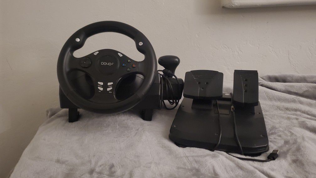 DOYO Racing Wheel With Pedals