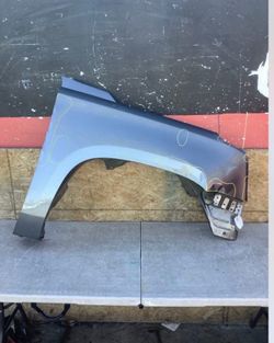 Cadillac Escalade fender derecho