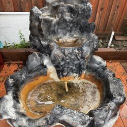 Sturdy Cascading Garden Fountain 