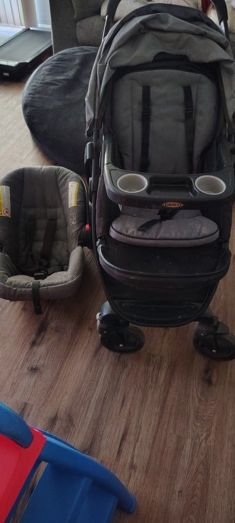 Graco Quickconnect Click Stroller And Seat