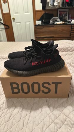 Yeezy 350 V2 CP9652 SZ10.5