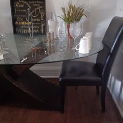 Dining Room Table And 2 Chairs $150