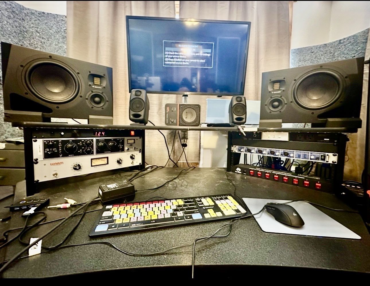 Mid Atlantic Project Studio Desk.