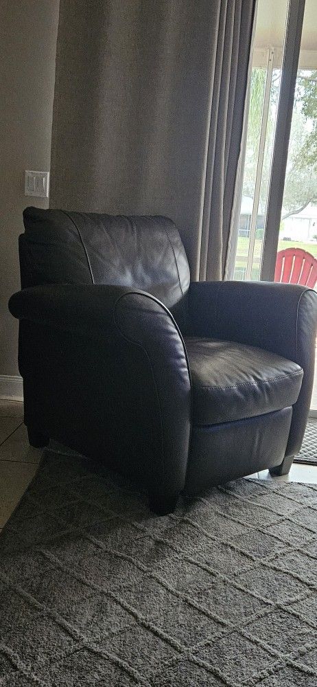 Lether Recliner