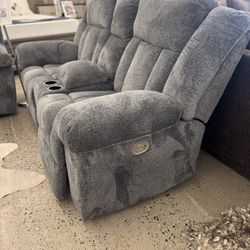 Beautiful Sofa & Loveseat 