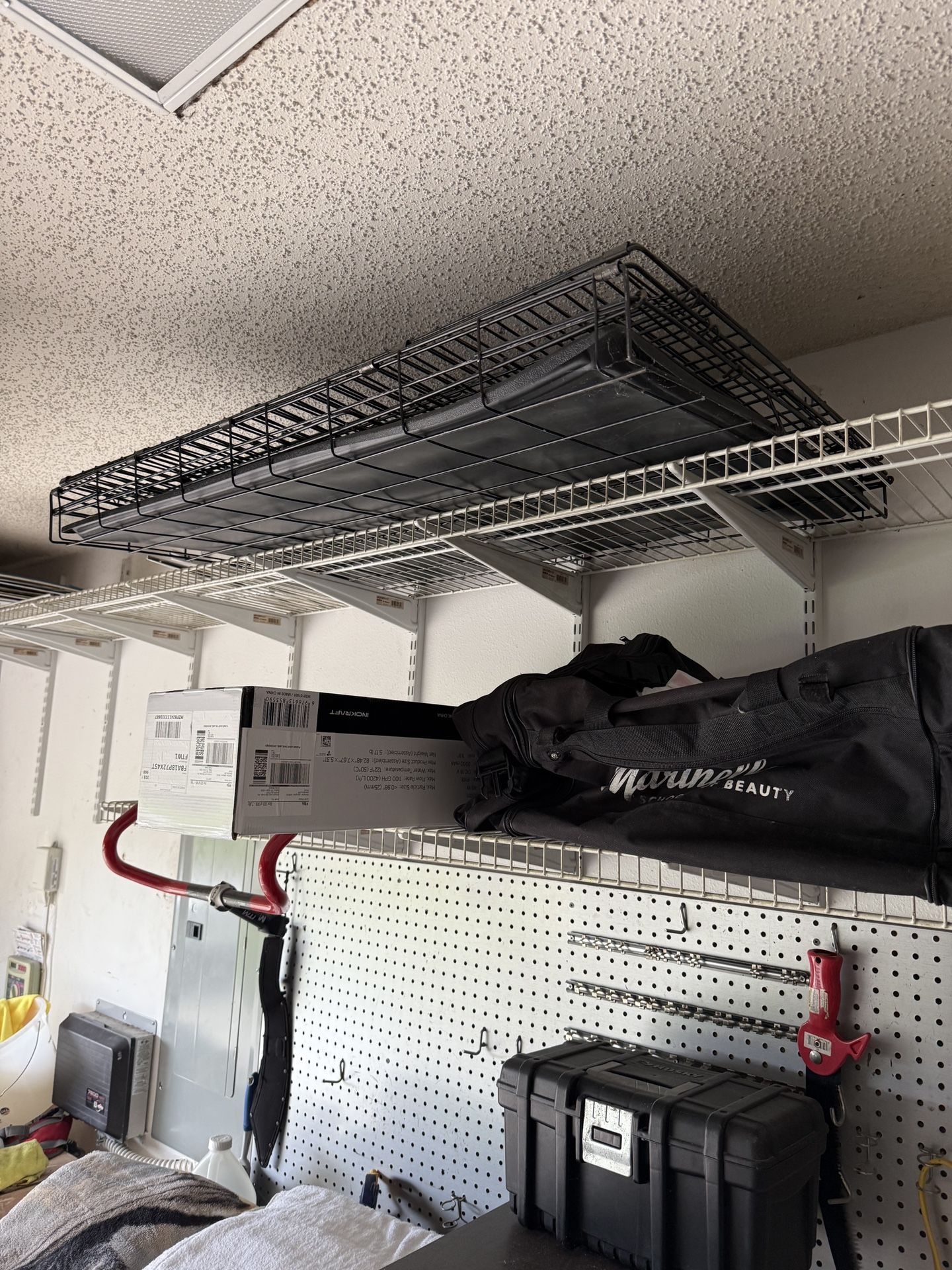 Large dog kennel great condition $40