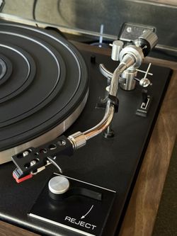 Realistic Lab 300 Vintage HiFi Turntable - Outstanding!