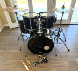 In Upland 91784.  Ludwig Accent Combo complete 5 piece drum set Zildjian cymbals stands new throne hihat pedal $450 cash