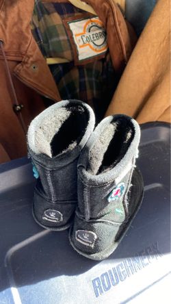 Kids bear laws boots size 9