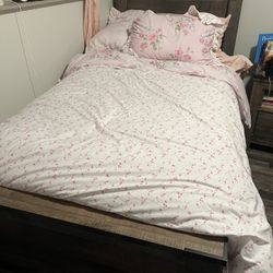 Twin bedroom set 