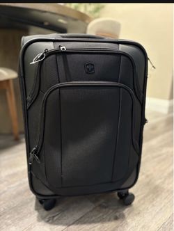 Costco luggage Swissgear NEW