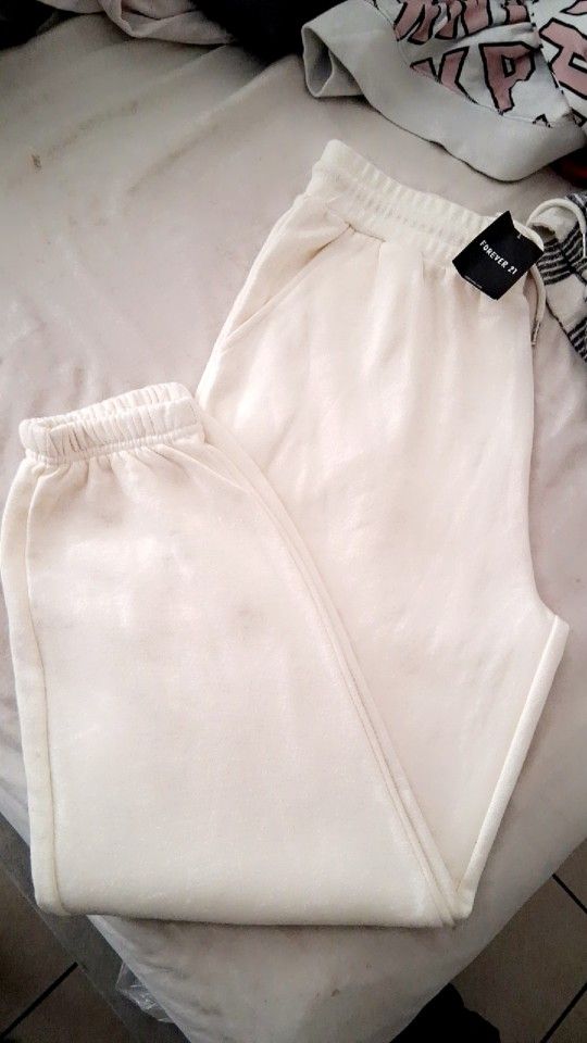 Forever21 Brand New Sweat Pants Size L