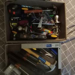 Random Tool Box  + Tools + (MAG LITE)