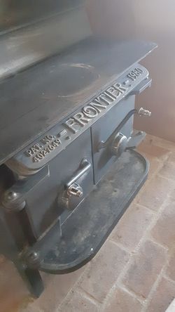 Frontier Wood Stove for Sale in Bend, OR - OfferUp