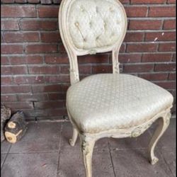 antique French Provence tufted White Chair 