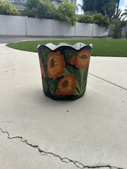 Flower pot -