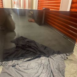 Samsung Smart TV 43in With Roku And Echo Dot