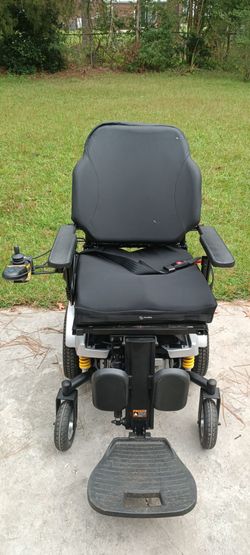 Merits Vector power wheelchair