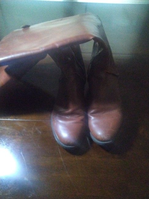 Brown Leather Knee-High Riding Boots – Women’s Size 8.5