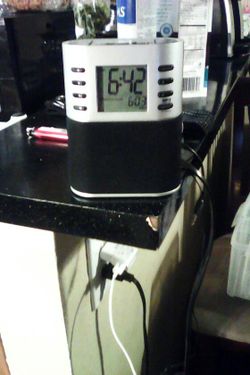 Mp3 am fm alarm clock radio