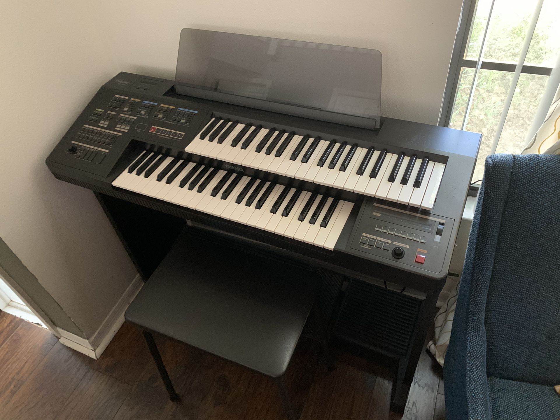 Yamaha Electone ME-55A organ