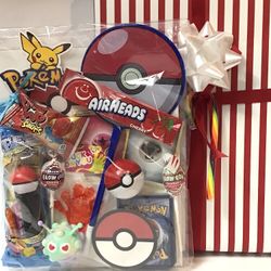 Pokémon Gift Set  Deluxe Set 