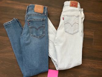 Women’s Levi jeans