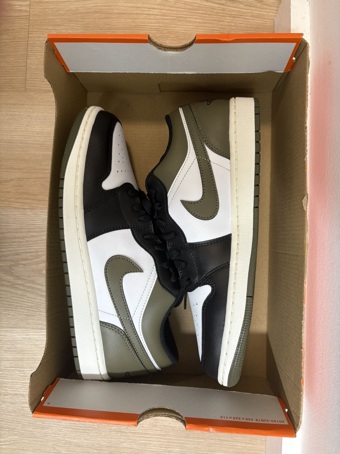 Jordan 1 Low Olive Green/Black