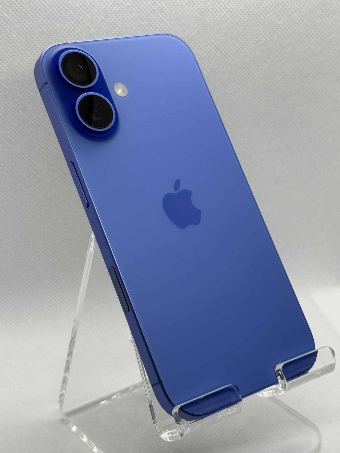 UNLOCKED IPHONE 16 256GB