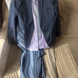 Boys 16 Husky Suit, Pants, Shirt, Tie