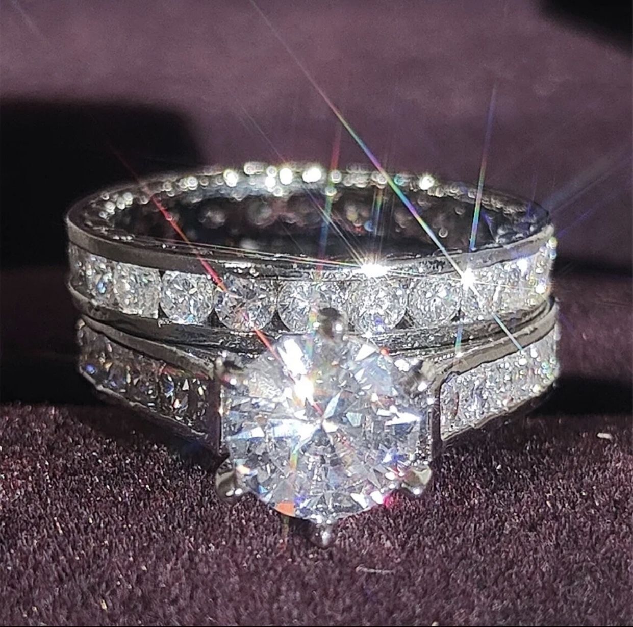 New 18k White Gold Wedding Ring Set