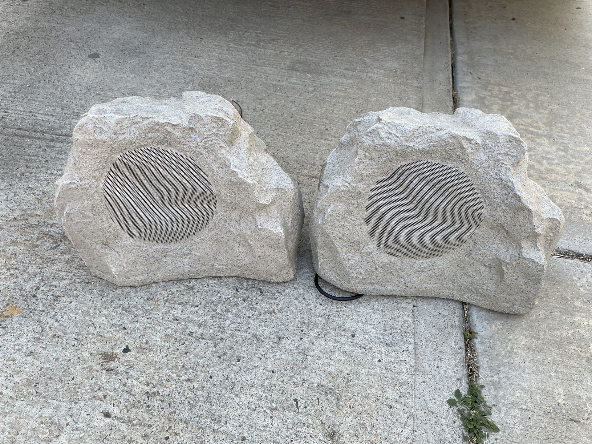 Insignia Outdoor Rock Speakers