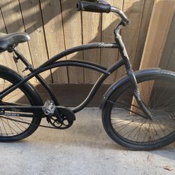 Hyper Bike Co. Beach Cruiser 