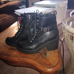 No Boundaries Size 8 1/2  High Heels Boots
