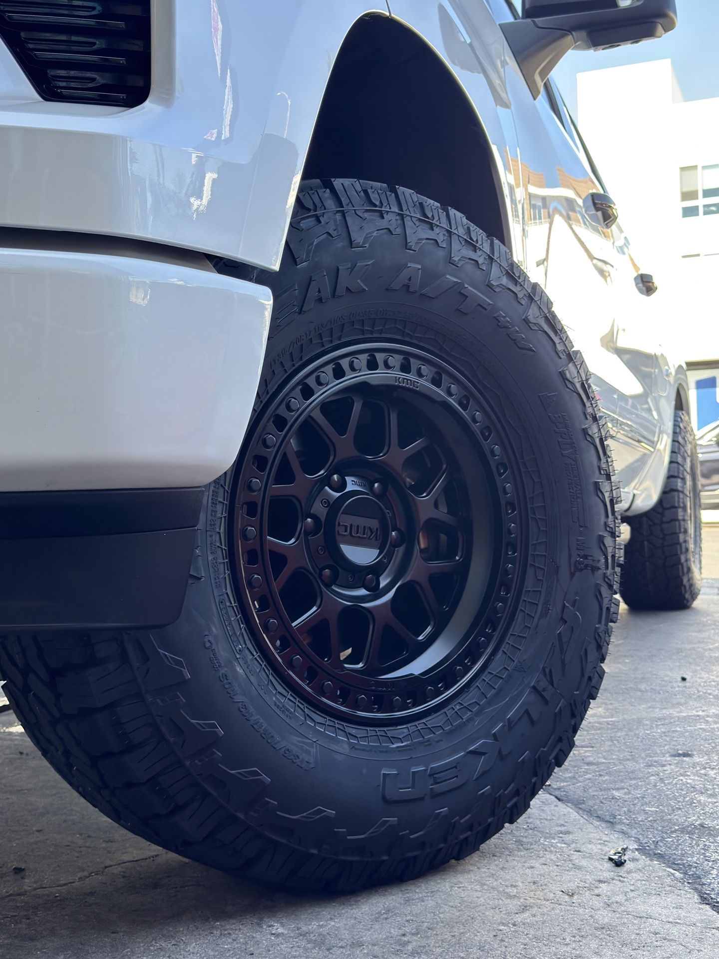 KMC GRS 17” 6x5.5 W/ 315/70/17 Falken AT4W Available