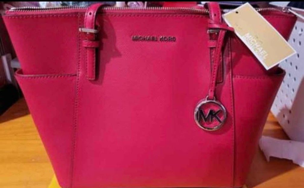 Michael Kors Jet Set DK Raspberry New