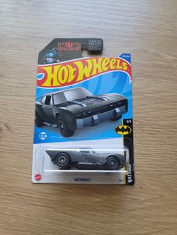 The BATMAN Batmobile HOTWHEELS
